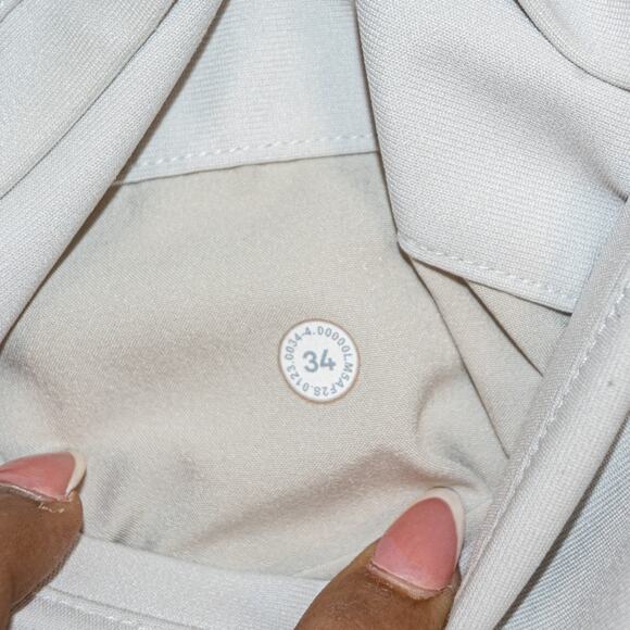 Lululemon Men's 34 ABC Slim fit Trouser Pants Warpstreme in Light Grey - Picture 3 of 11